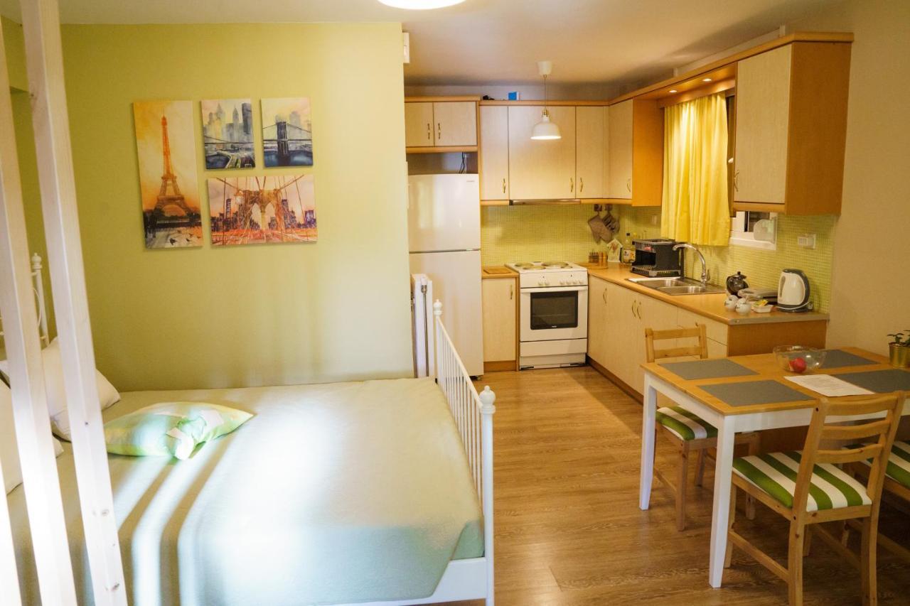 Yiannis Apartments 1 Янина Екстериор снимка