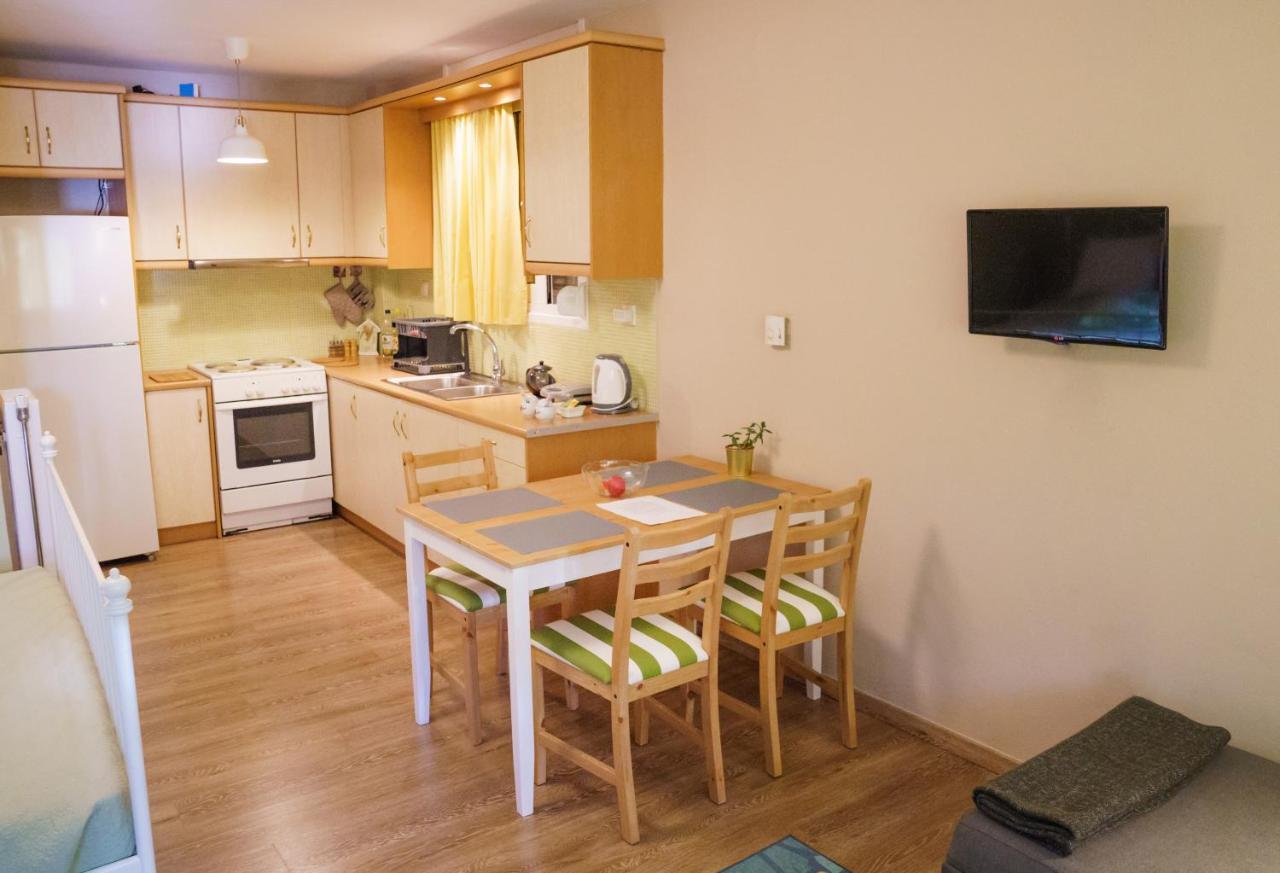 Yiannis Apartments 1 Янина Екстериор снимка