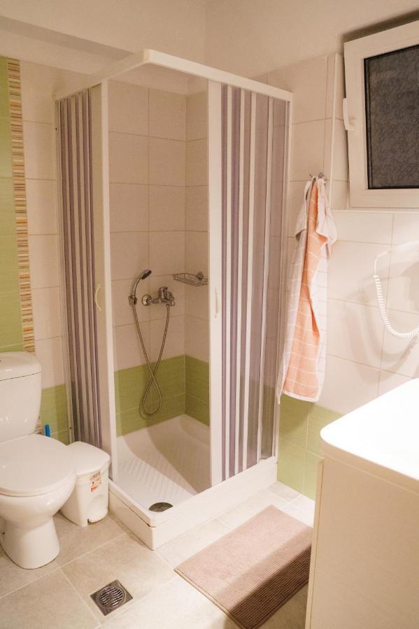 Yiannis Apartments 1 Янина Екстериор снимка