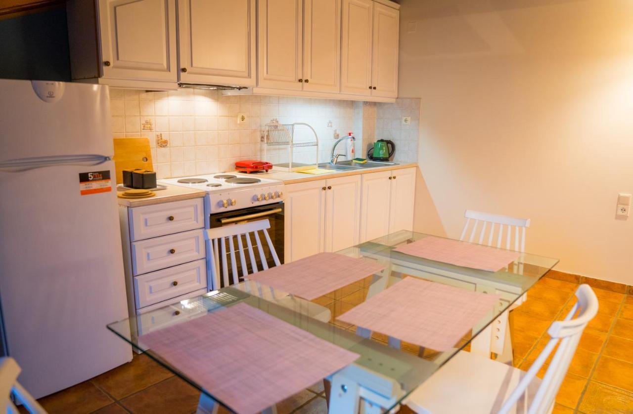 Yiannis Apartments 1 Янина Екстериор снимка